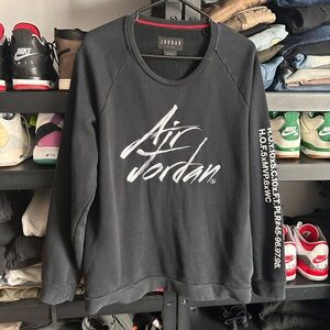 Jordan crewneck size Large